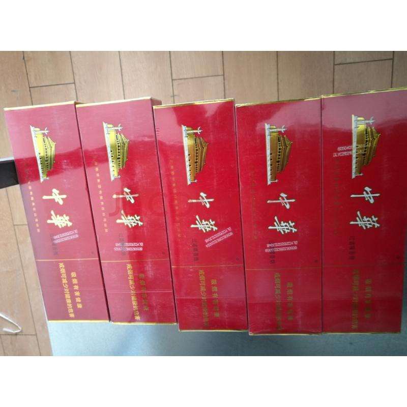 免税硬中华烟160一条（机场免税店中华烟价格）-第1张图片-烟酒货源网