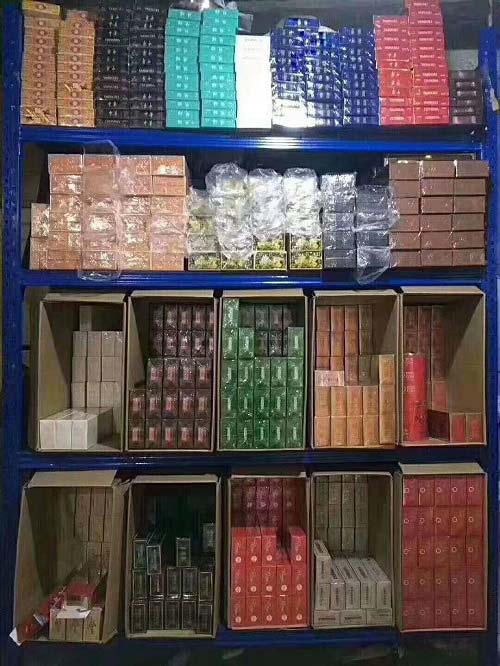<b>推荐个靠谱的买烟微商，云霄香烟一手货源，厂家直销网站</b>