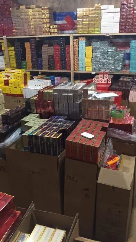 香港香烟品牌-香港香烟品牌大全：烟草世界的香港明星，品味多彩的烟草奇迹