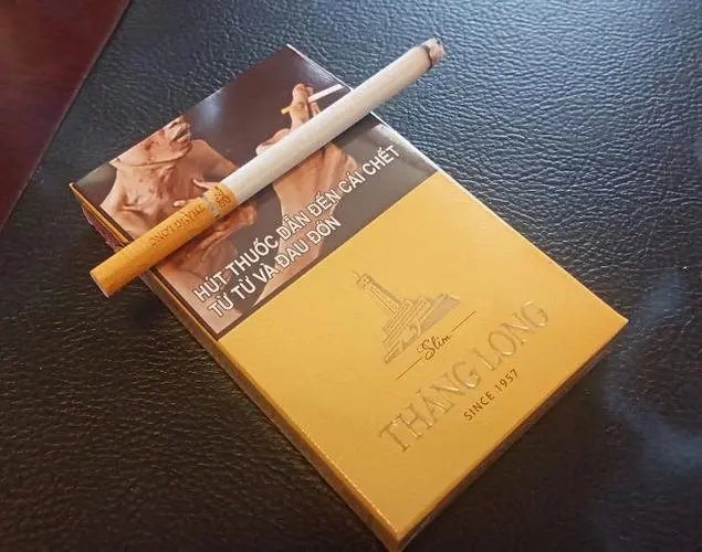 香港香烟代购，香烟微信，正品香烟一手货源微商